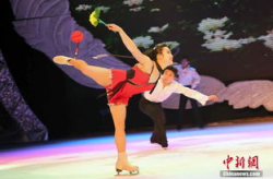娱乐吃瓜君表演杂技,传承千年技艺新风采
